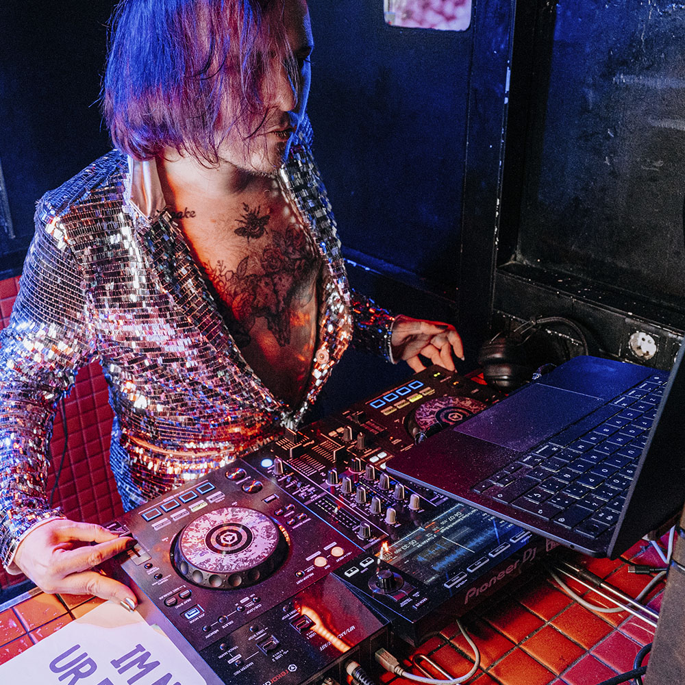 dj-rorschach-resident-2